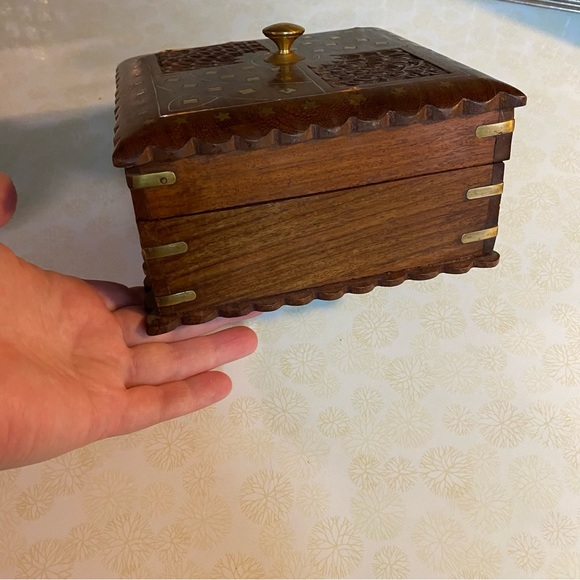 Vintage unique solid wood brass inlay ornate design keepsake box jewelry box - Picture 8 of 8